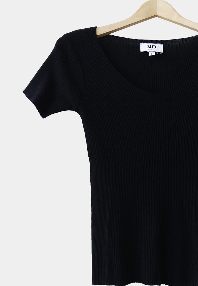Women Short-Sleeve Knit Top - Black - H1W243
