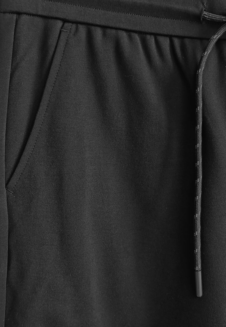 Men Short Jogger - Black - 610006