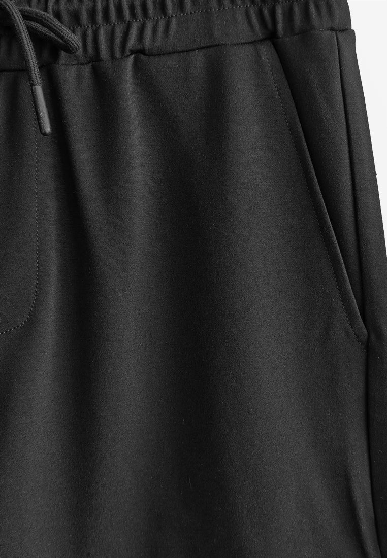 Men Short Jogger - Black - 510133