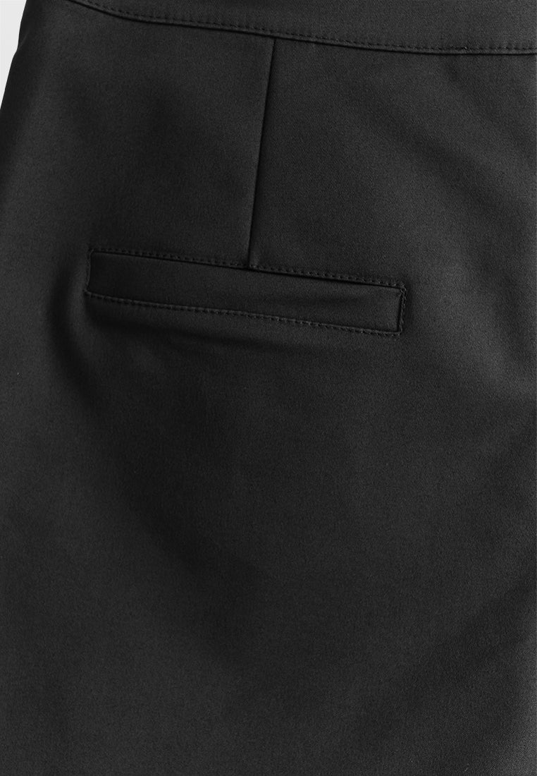 Women Short Pants - Black - 610349