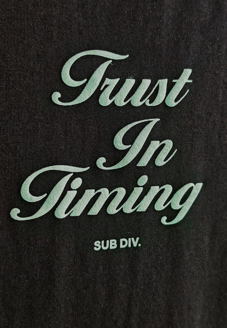 Women Short-Sleeve Graphic Tee - Black - 510167