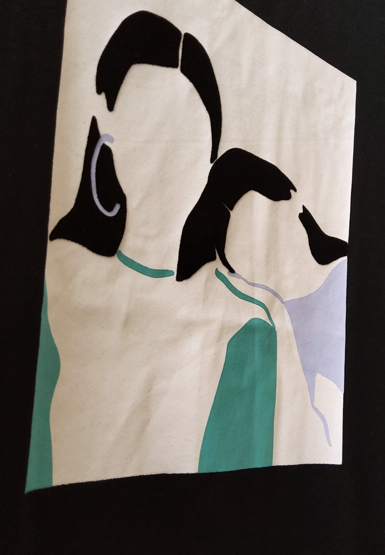 Women Short-Sleeve Graphic Tee - Black - M2W327