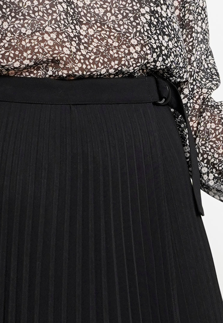 Women Pleated Long Skirt  - Black - H0W754