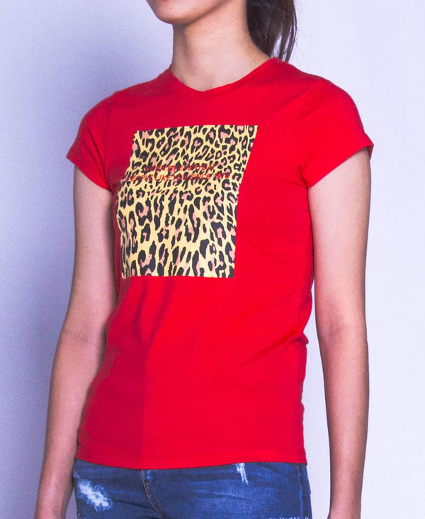 Women Short Sleeve Graphic Tee - Red - H9W385