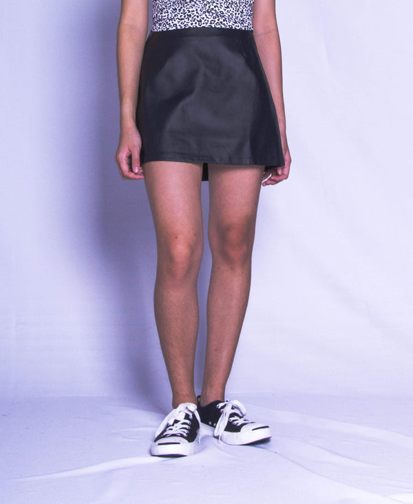 Women Short Skirt - Black - H9W407