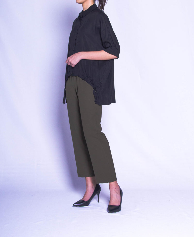 Women Short-Sleeve Blouse - Black - H9W341
