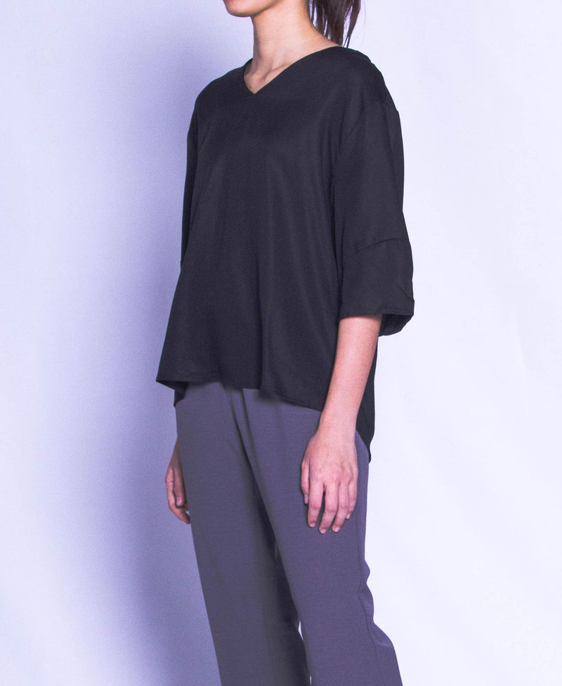 Women Short-Sleeve Blouse - Black - H9W339