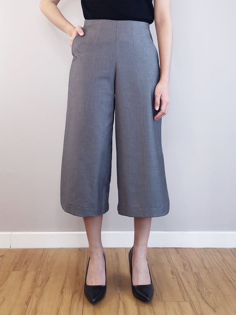 Women Wide Leg Trousers - Grey - M0W505